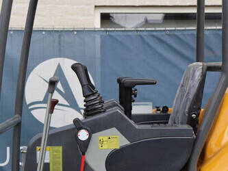 2024-katco-nycheki-q25-1404468-44907682