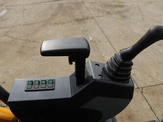 2024-katco-nycheki-q25-1404468-44907691