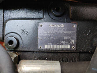 2004-schaeff-23-m-705m-1404470-44907778