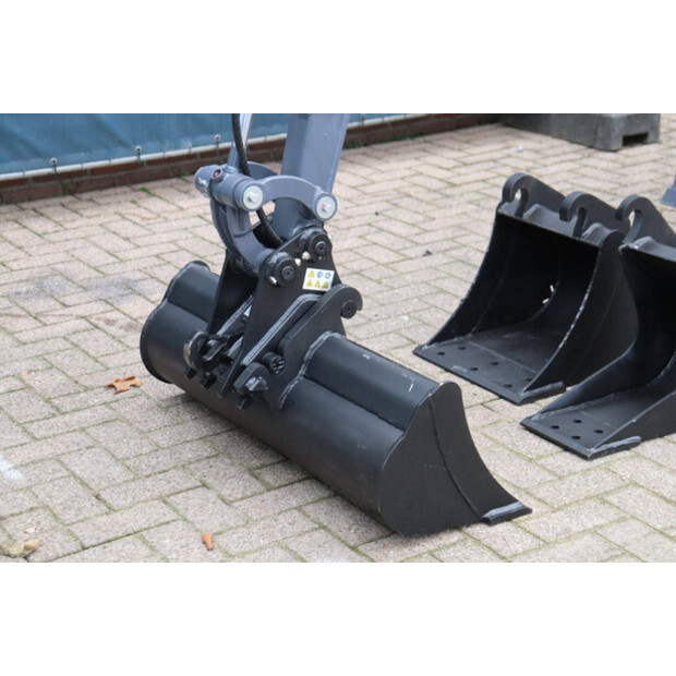 2020 Eurotrac HE18-44907836