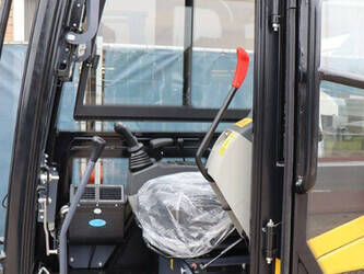 2020-eurotrac-he18-1404472-44907851