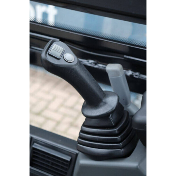 2020 Eurotrac HE18-44907856