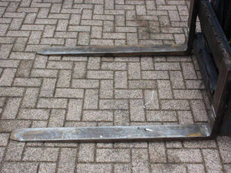 2015-linde-e25-01-1404478-44908123