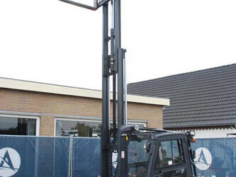 2015-linde-e25-01-1404478-44908139