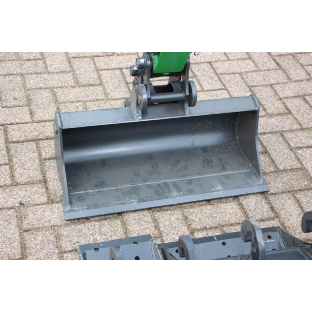 2025 Aameck F10-44908222