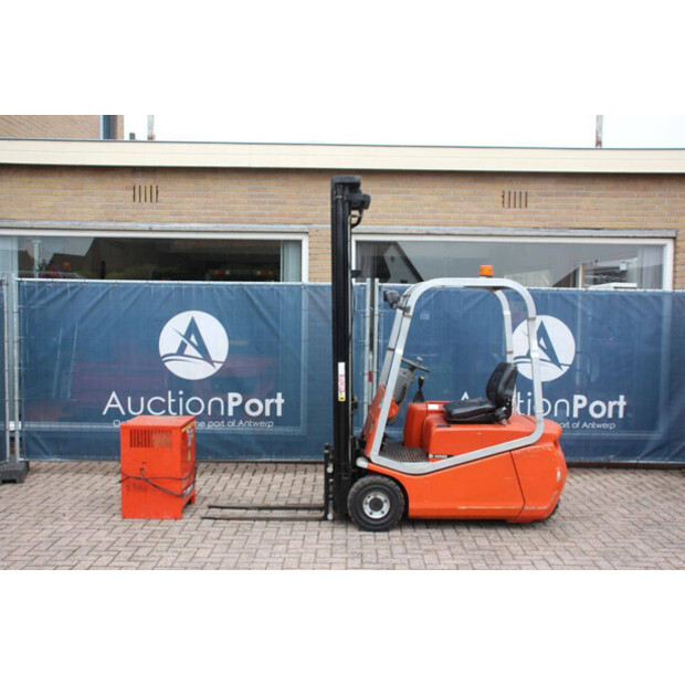 2005 BT CB15T-44908277