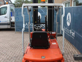 2005-bt-cb15t-1404483-44908279