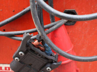 2005-bt-cb15t-1404483-44908298