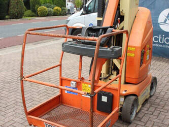 2011-jlg-toucan-10e-1404484-44908308