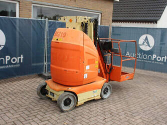 2011-jlg-toucan-10e-1404484-44908311