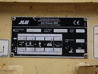 2011-jlg-toucan-10e-1404484-44908312