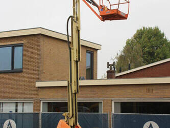 2011-jlg-toucan-10e-1404484-44908322