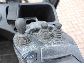 2020-linde-e25l-01-1404485-44908350