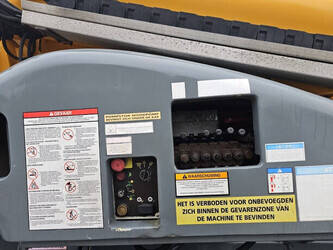 2004-niftylift-210-1404494-44908581