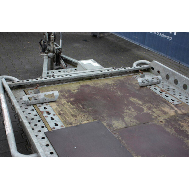 2012 بريان جيمس AJ96ATU-44908745