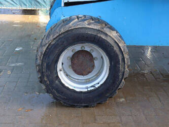 2009-aichi-sp12c-1404516-44909157