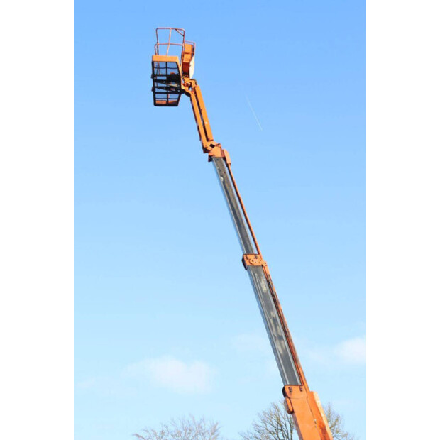 2004 Hitachi HX140B-44909385