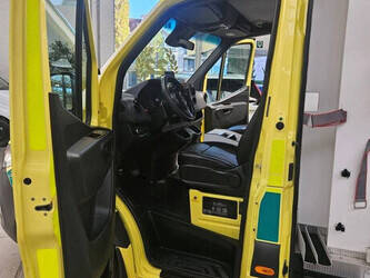 2019-mercedes-benz-sprinter-1404529-44909548