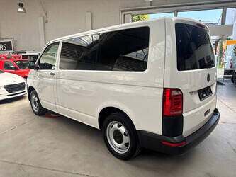 2017-volkswagen-transporter-1404530-44909604