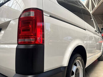 2017-volkswagen-transporter-1404530-44909630