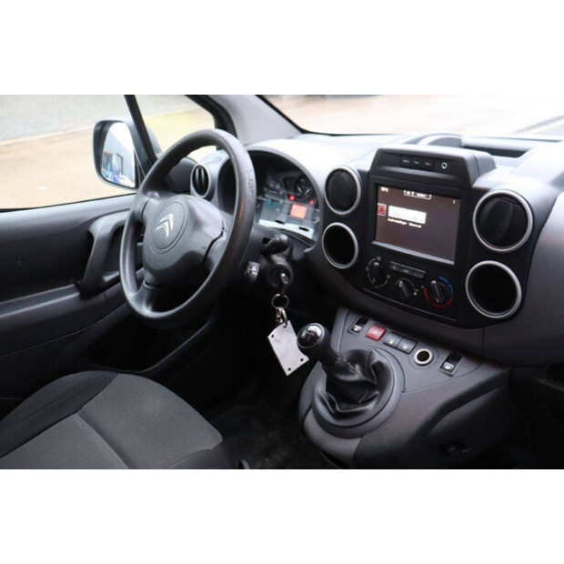 2017 Citroen BERLINGO-44909672