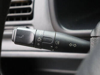 2000-peugeot-partner-1404532-44909712