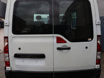2016-renault-master-1404533-44909737