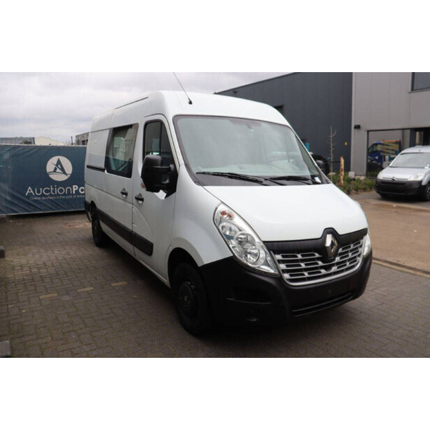 2016 رينو Master-44909739