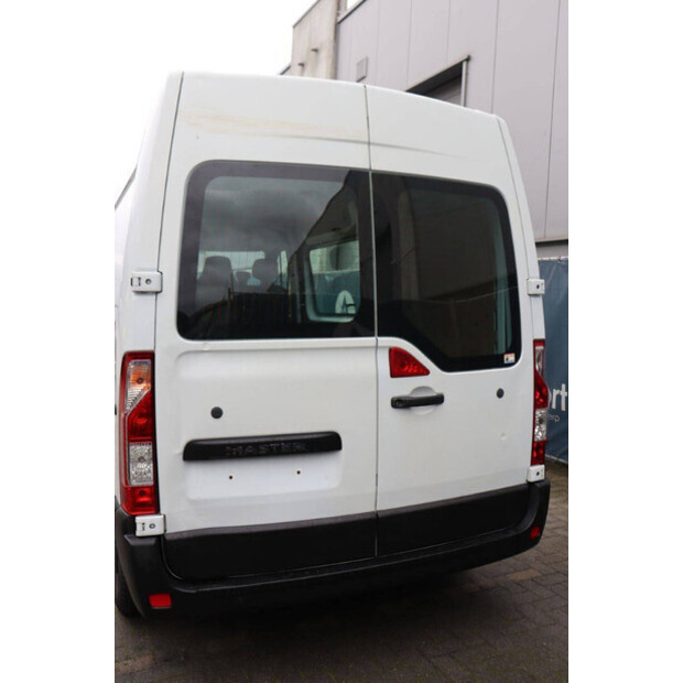 2016 رينو Master-44909746