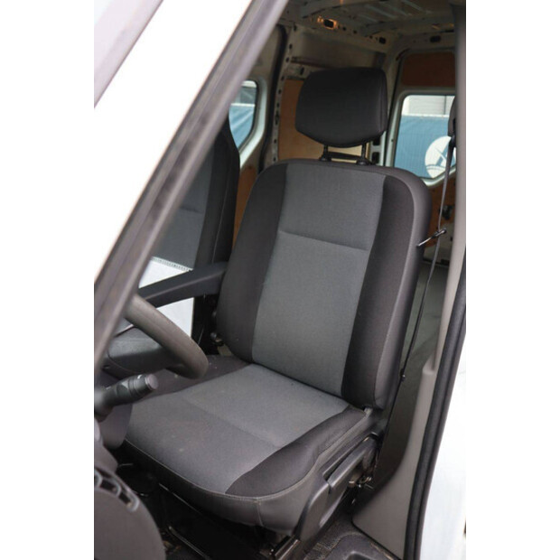 2016 رينو Master-44909750