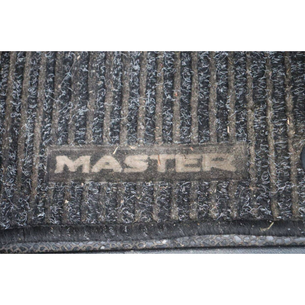 2016 رينو Master-44909753