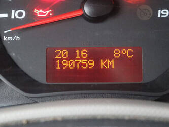 2016-renault-master-1404533-44909761