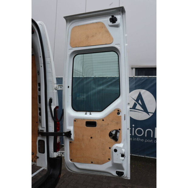 2016 رينو Master-44909762