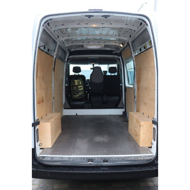 2016 رينو Master-44909764