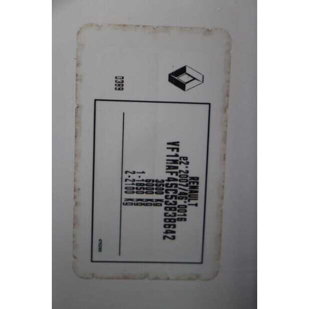 2016 رينو Master-44909773