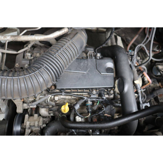 2016 رينو Master-44909775