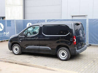 2019-peugeot-partner-1404534-44909787