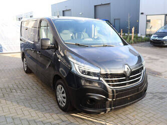 2020-renault-trafic-1404535-44909837