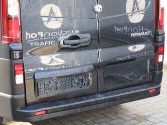 2020-renault-trafic-1404535-44909845