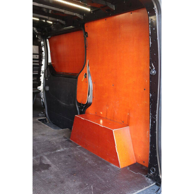 2020 Renault Trafic-44909852