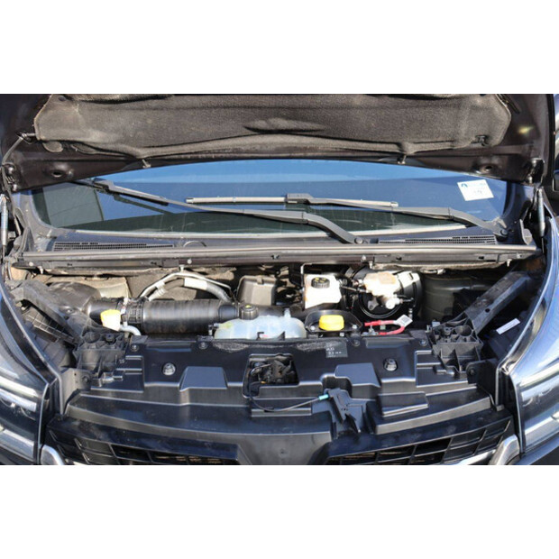 2020 Renault Trafic-44909873