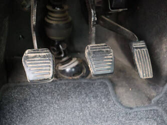 2001-ford-transit-330m-44909906