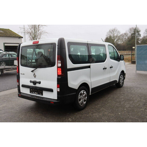 Renault Trafic-44909966
