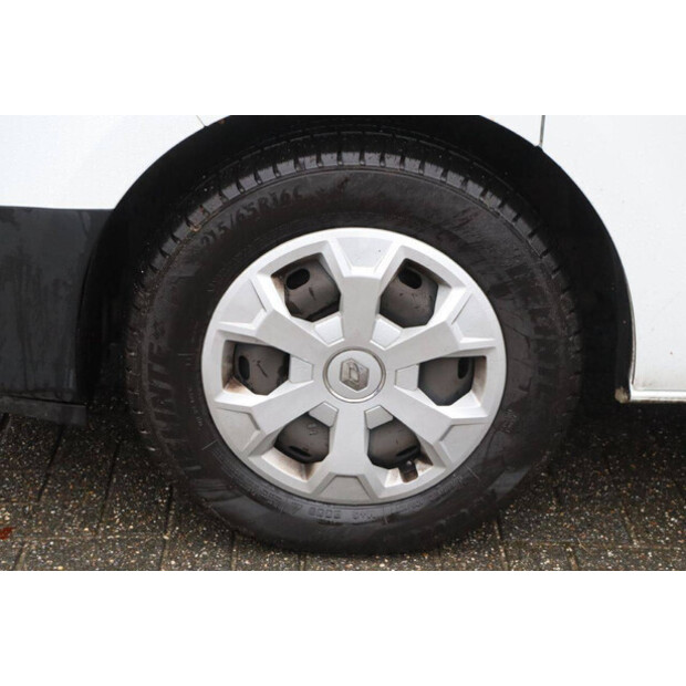 Renault Trafic-44909972