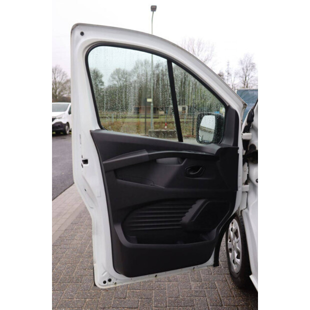 Renault Trafic-44909977