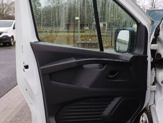 renault-trafic-1404538-44909977