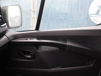 renault-trafic-1404538-44909983