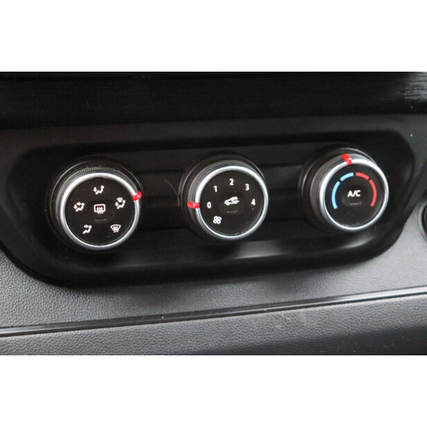 Renault Trafic-44909985