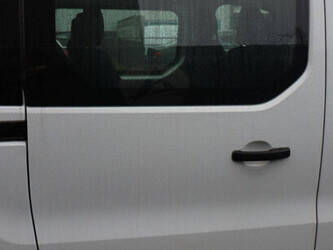 renault-trafic-1404538-44909993