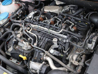 2015-volkswagen-caddy-1404539-44910047